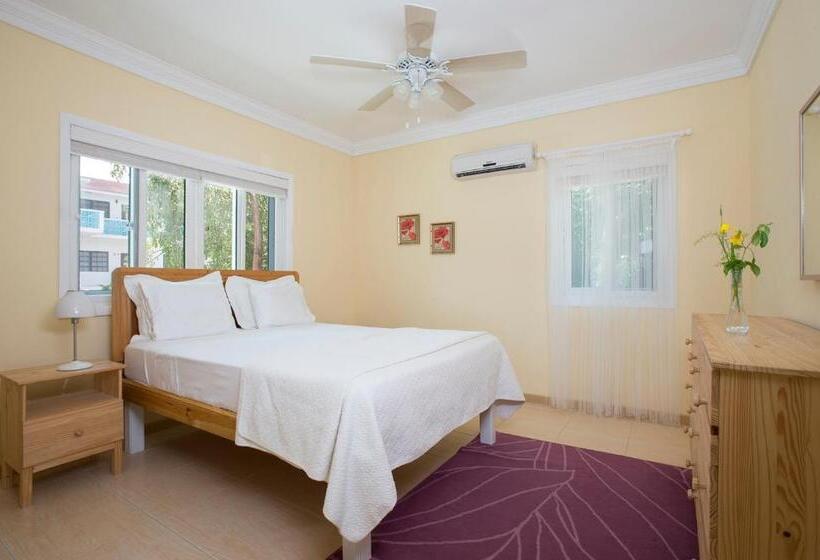 تختخواب و صبحانه Sir Charles Guest House