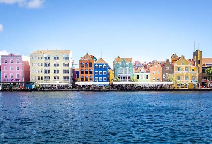 Coral Estate Luxury Resort