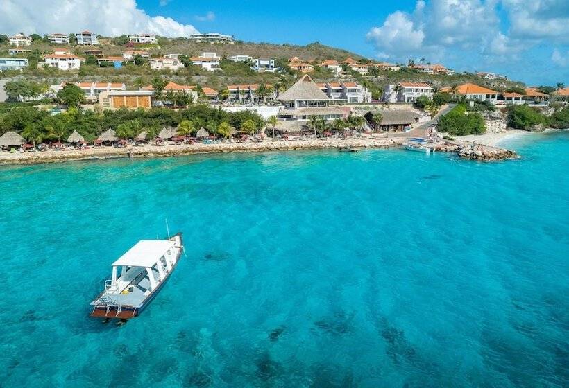 Coral Estate Luxury Resort