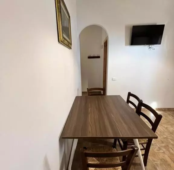 Hotelli Agriturismo Tre Monti