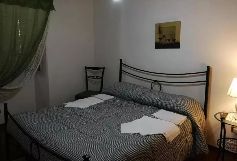 Hotelli Agriturismo Tre Monti