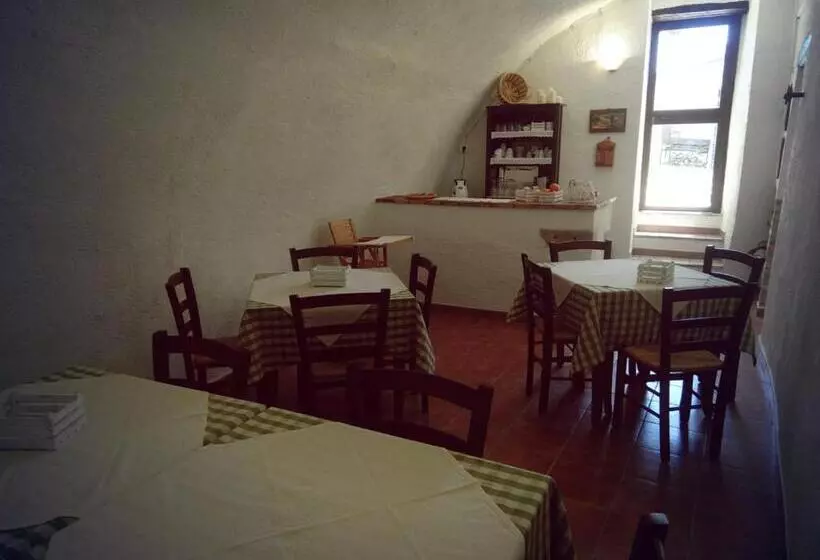Hotelli Agriturismo Tre Monti