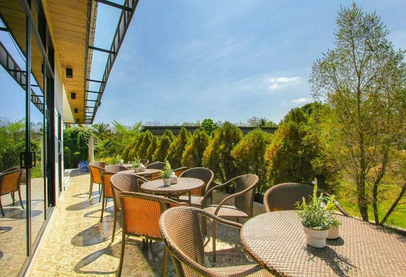 Otel White Knot Khao Yai