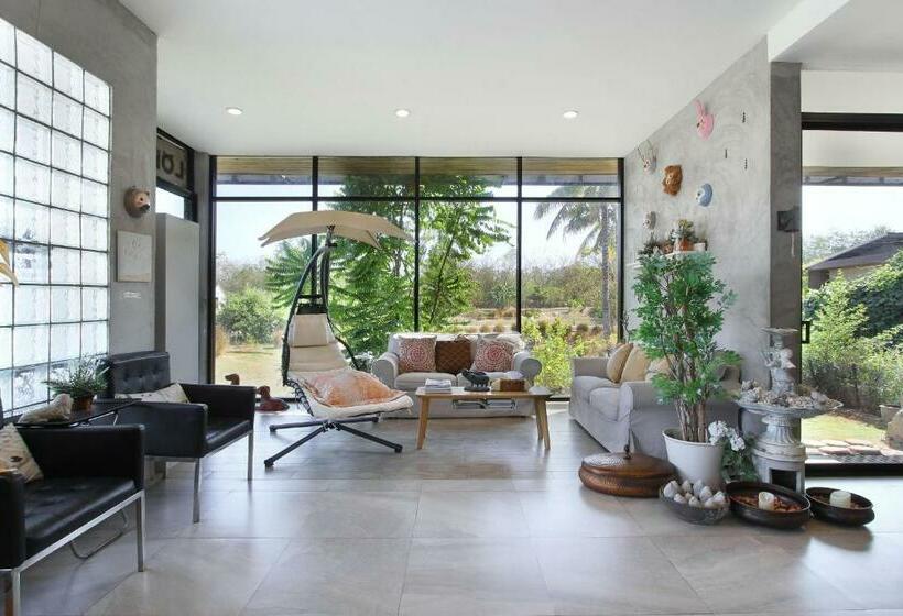 Otel White Knot Khao Yai