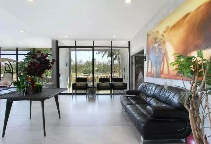 Hotelli White Knot Khao Yai