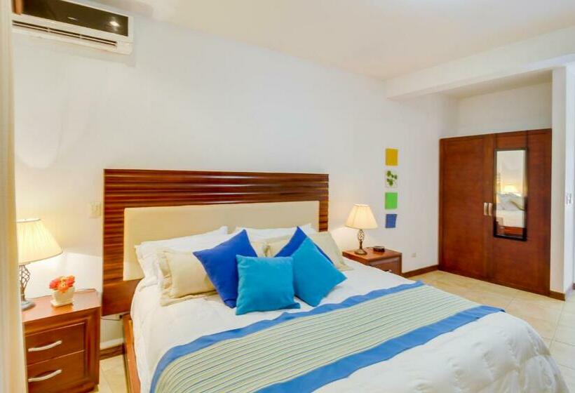 Ocotal Beach Club Hotel 1