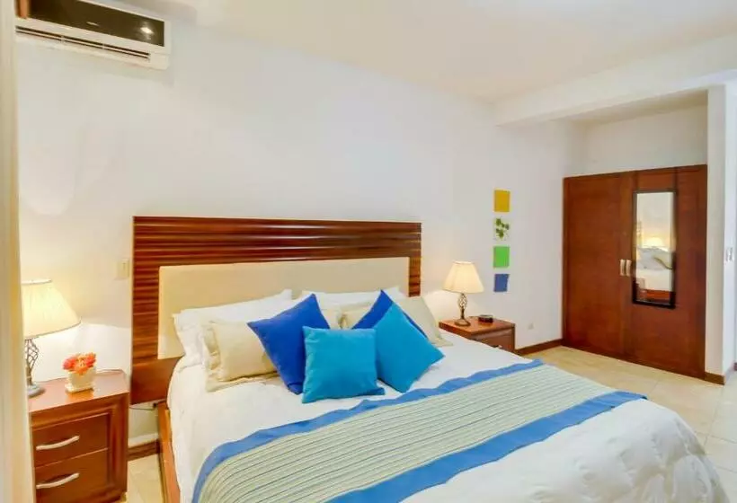 Ocotal Beach Club Hotel 1