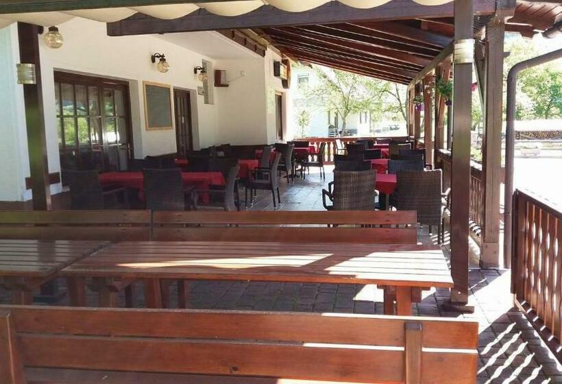 Majatalo Gostišče Hedvika