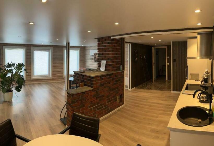 بنسيون Jolster Sauna Apartments