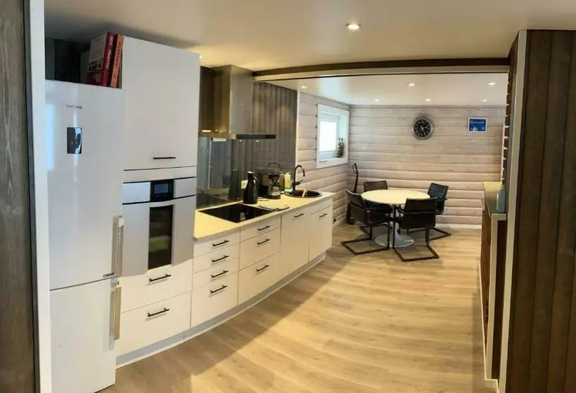 ペンション Jolster Sauna Apartments