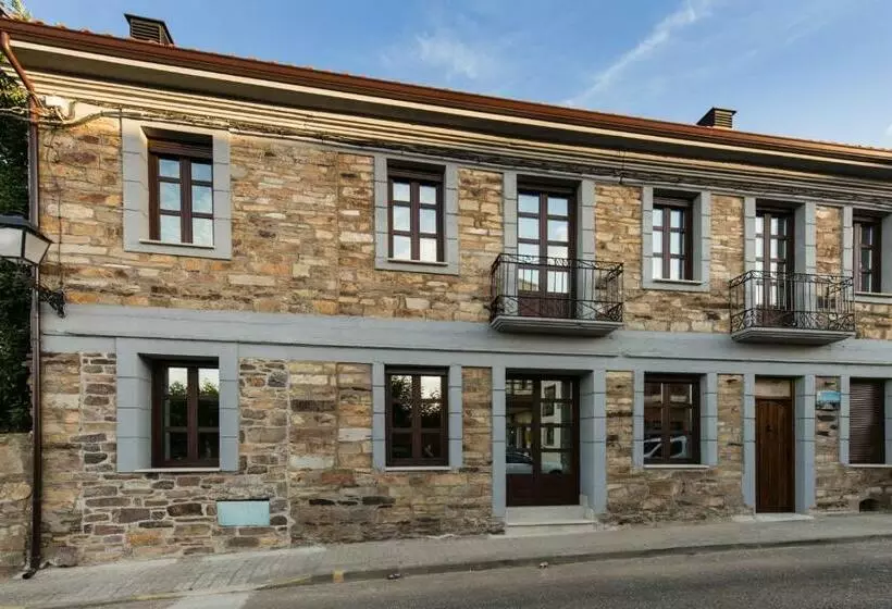 Retkeilymaja Posada Sierra De La Culebra