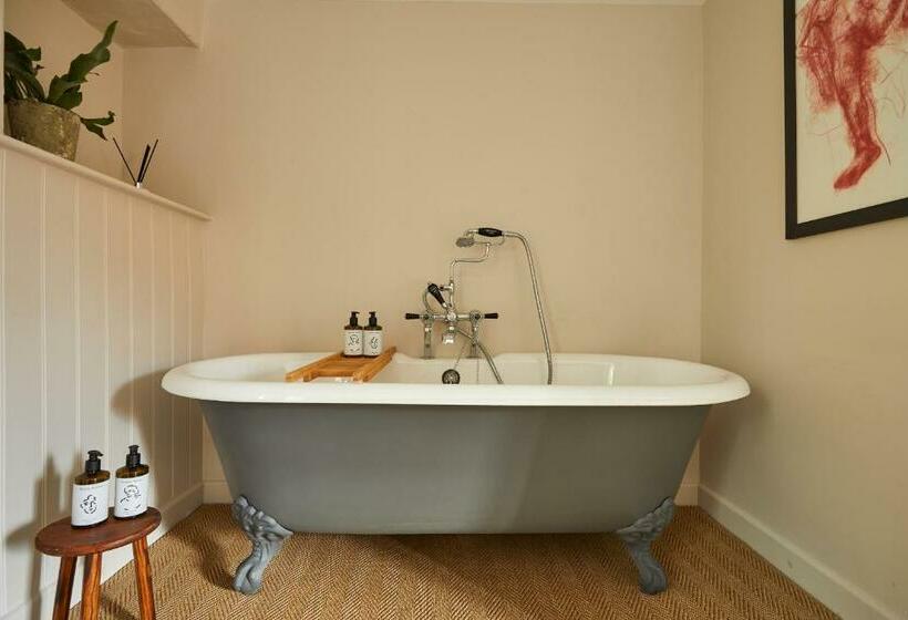 ユースホステル The Lamb Inn