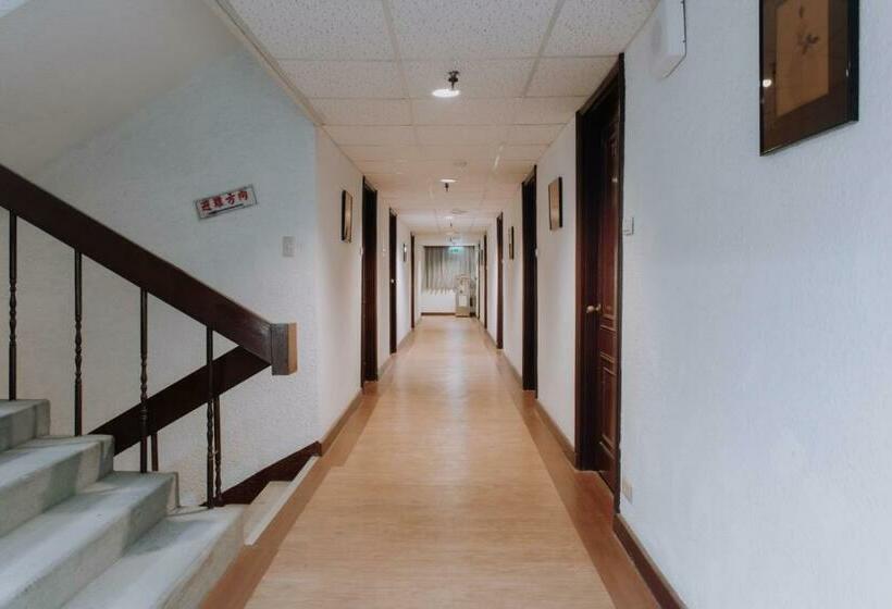 هاستل Tong Hsin