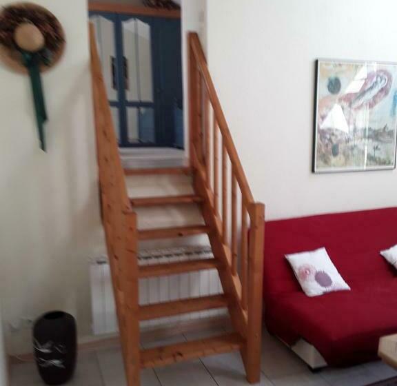 צימר Acacia/petunia