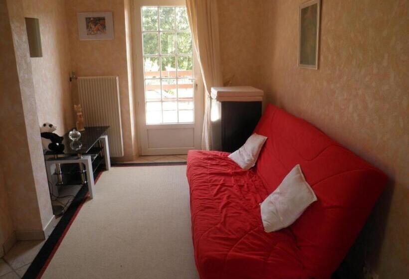 צימר Acacia/petunia