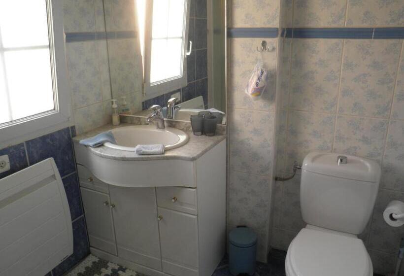 צימר Acacia/petunia