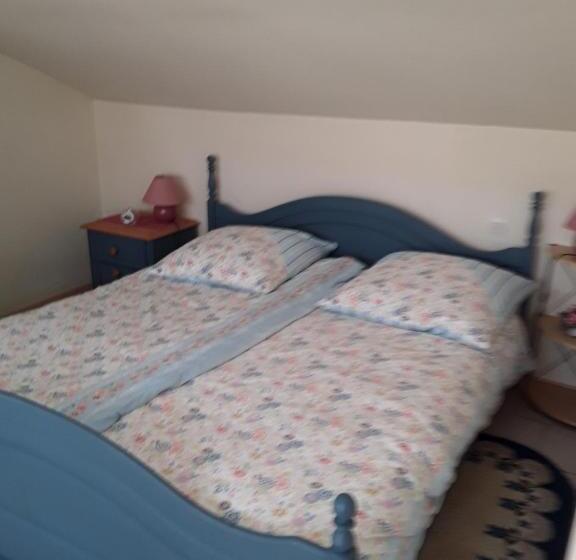 צימר Acacia/petunia