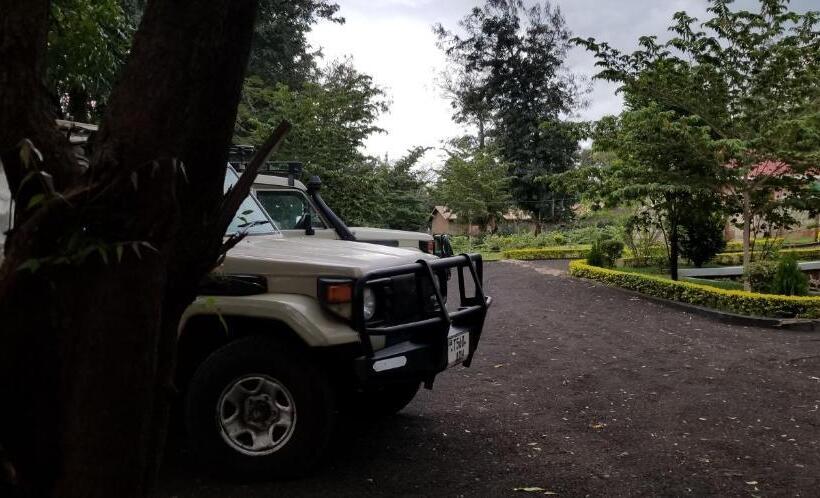 تختخواب و صبحانه Aivlys Lodge Kilimanjaro