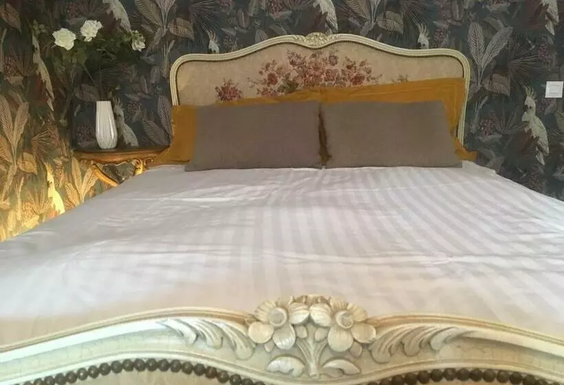 Aamiaismajoitus (B&B) Auprès Du Château