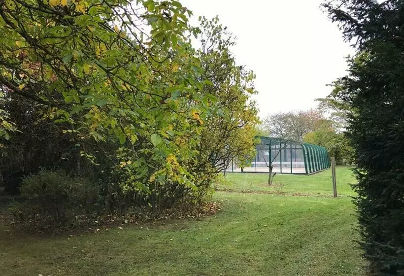 Aamiaismajoitus (B&B) Le Clos Du Cèdre