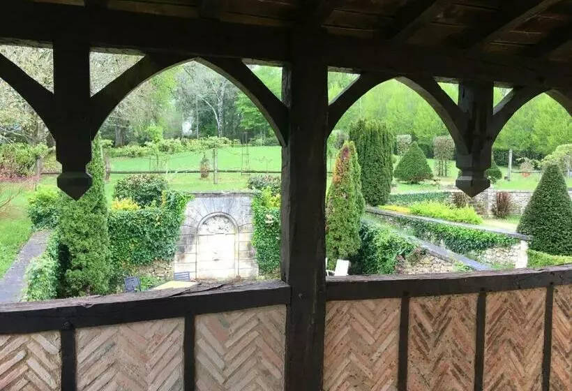Aamiaismajoitus (B&B) Les Deux Colombiers