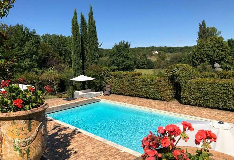 민박 Les Deux Colombiers