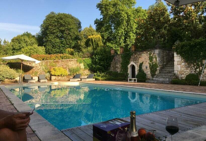 민박 Les Deux Colombiers