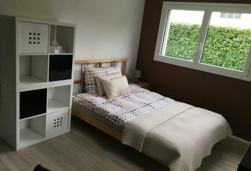 Bed and Breakfast Montaney Guests House   Epfl