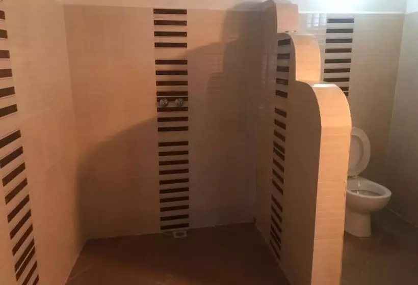 تختخواب و صبحانه Shela Bahari