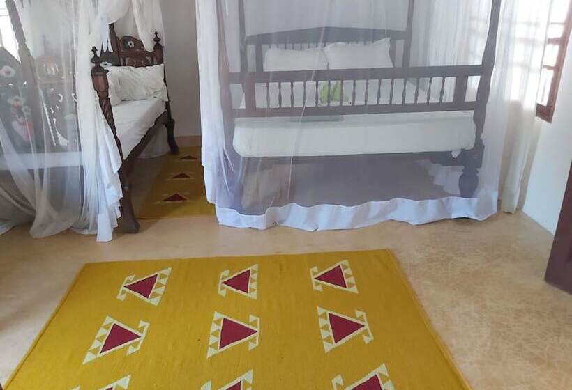 تختخواب و صبحانه Shela Bahari