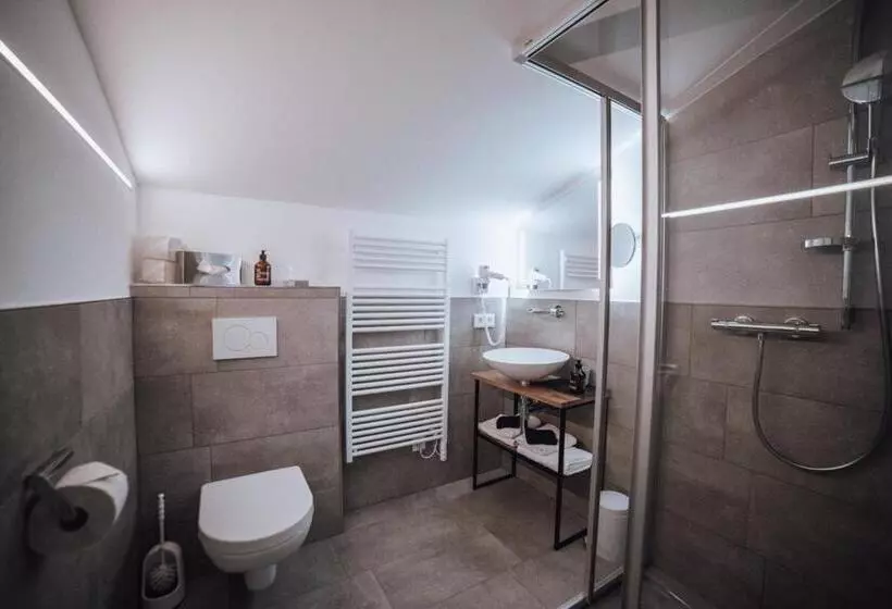 ホテル Haus Jausern