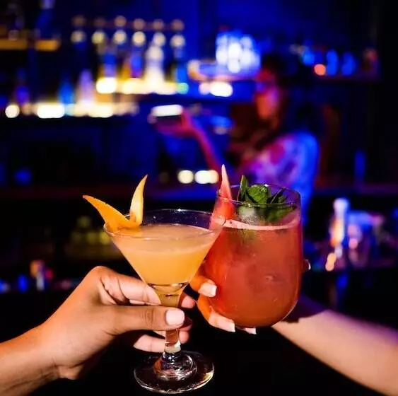 هتل Jungle Lodge Tikal Hostal