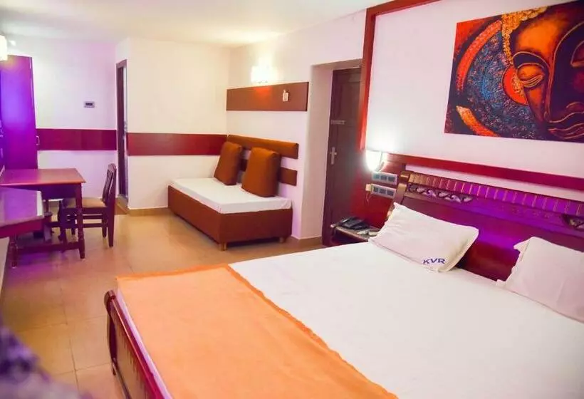 Hotelli Kvr Guest House