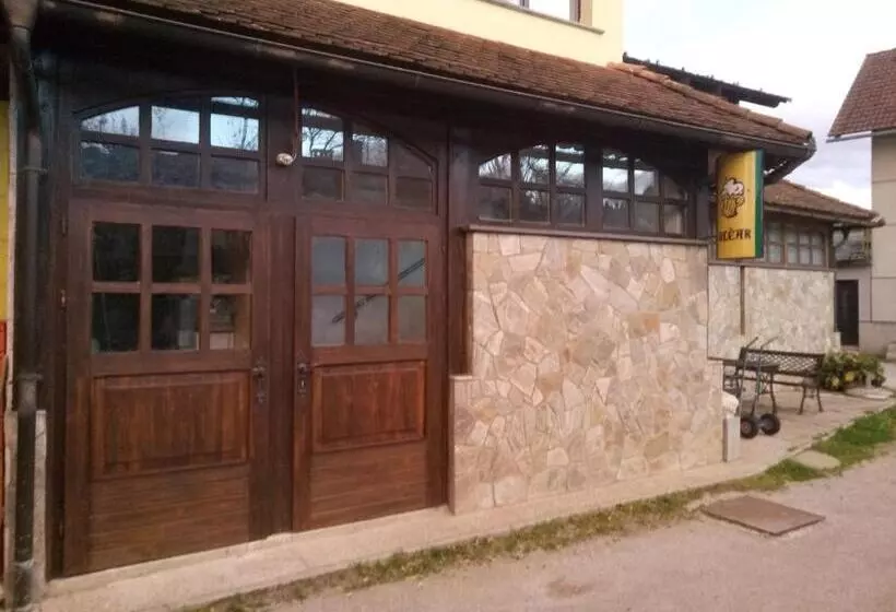 پانسیون Gostilna Ulčar