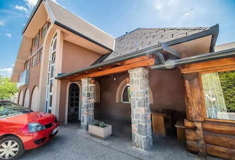 پانسیون Guesthouse Mars