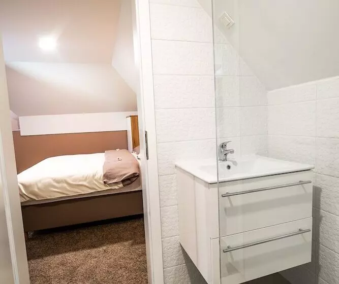 پانسیون Guesthouse Mars