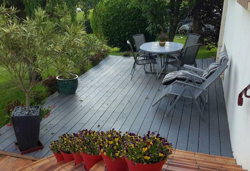 بنسيون Le Petit Château