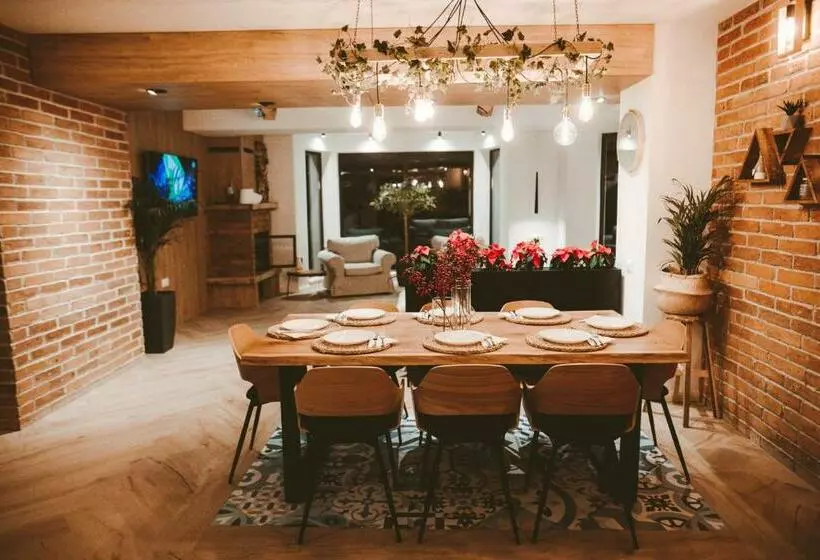 Majatalo Vila Casa Din Gradina