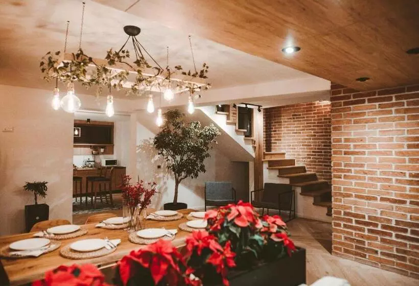 Majatalo Vila Casa Din Gradina