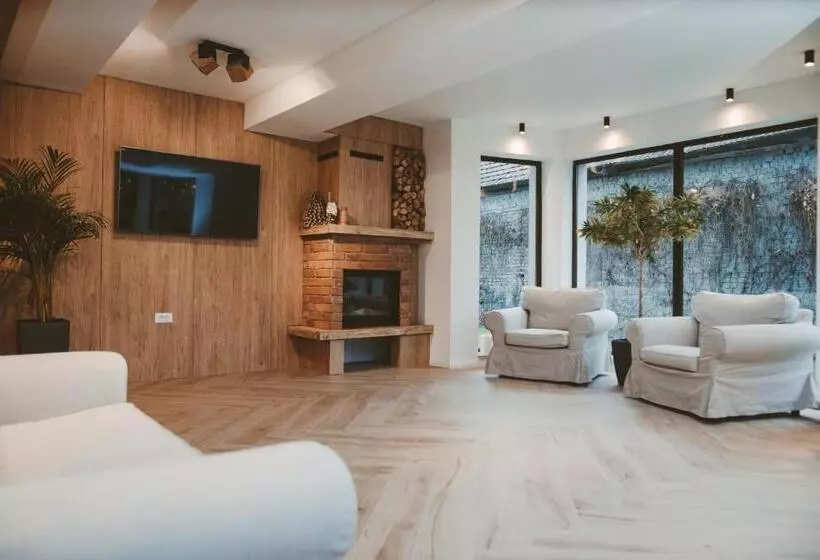 Majatalo Vila Casa Din Gradina