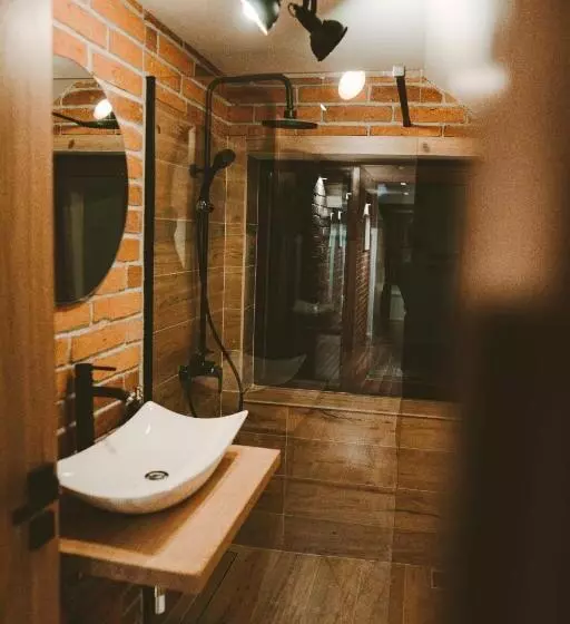 Majatalo Vila Casa Din Gradina