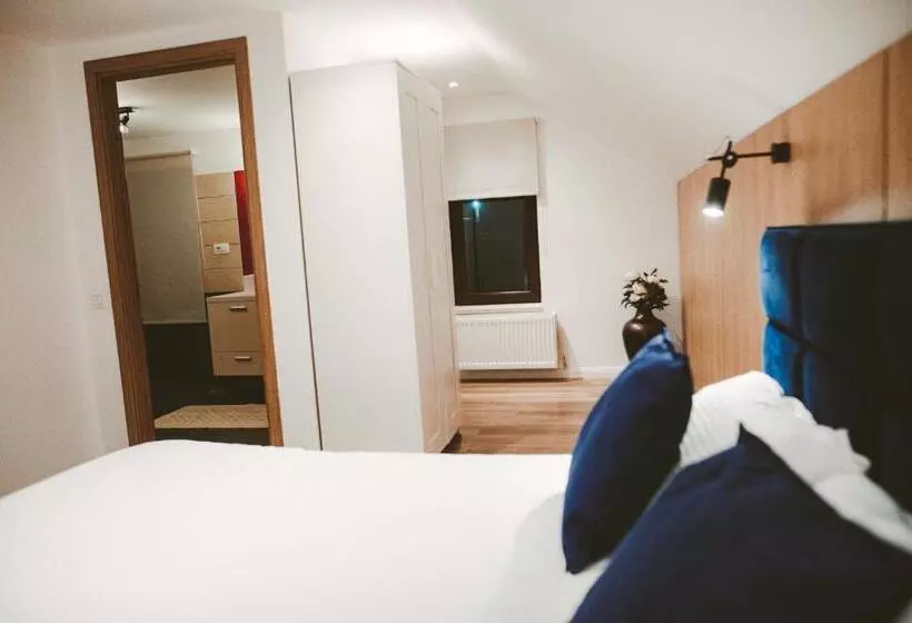 Majatalo Vila Casa Din Gradina