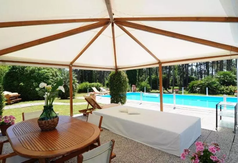 تختخواب و صبحانه Bibione Villa Park
