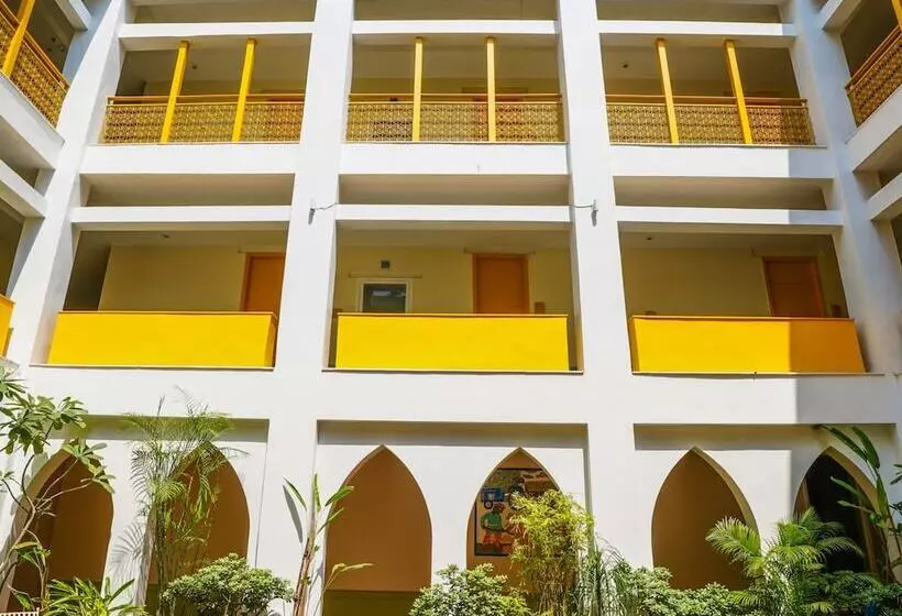 בית מלון כפרי Bloom Boutique L Signature Towers