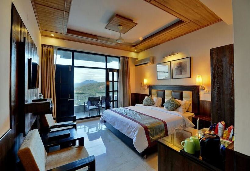 ホテル Kasauli Exotica