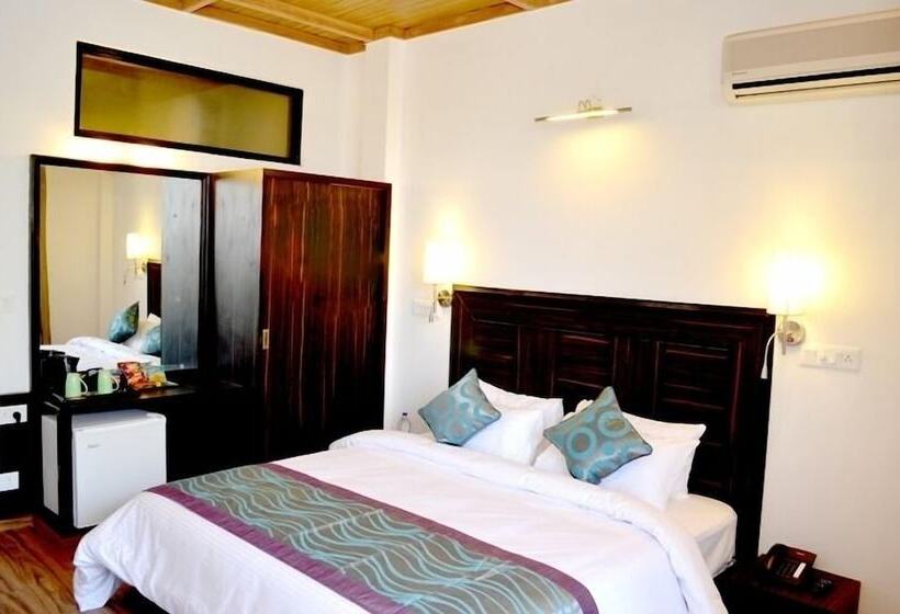 ホテル Kasauli Exotica