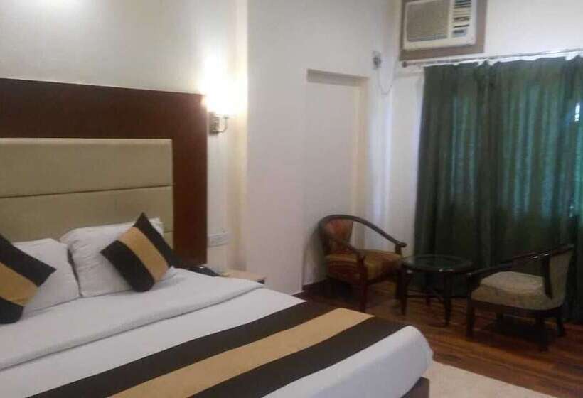 Hotel Riverside Resort