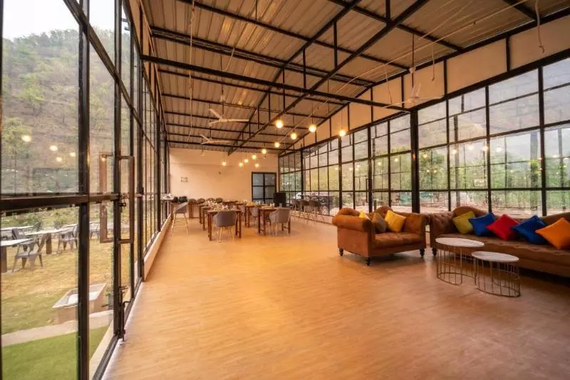 Hotel Riverside Resort