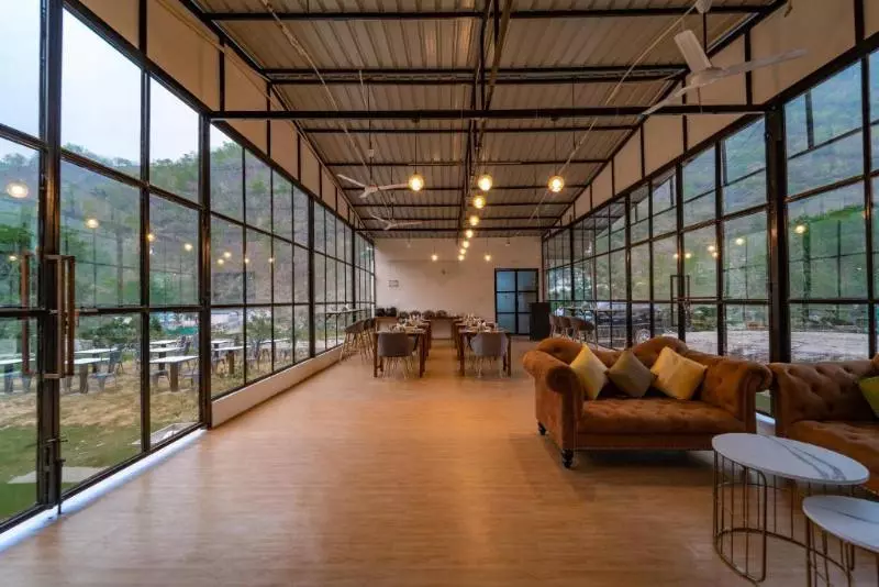 Hotel Riverside Resort