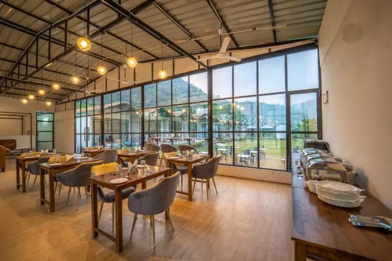 Hotel Riverside Resort
